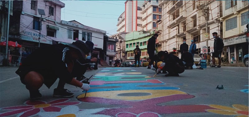 Kohima smart city volunteers and officials prepare for Open Streets Campaign in Kohima on November 6. (Morung Photo)