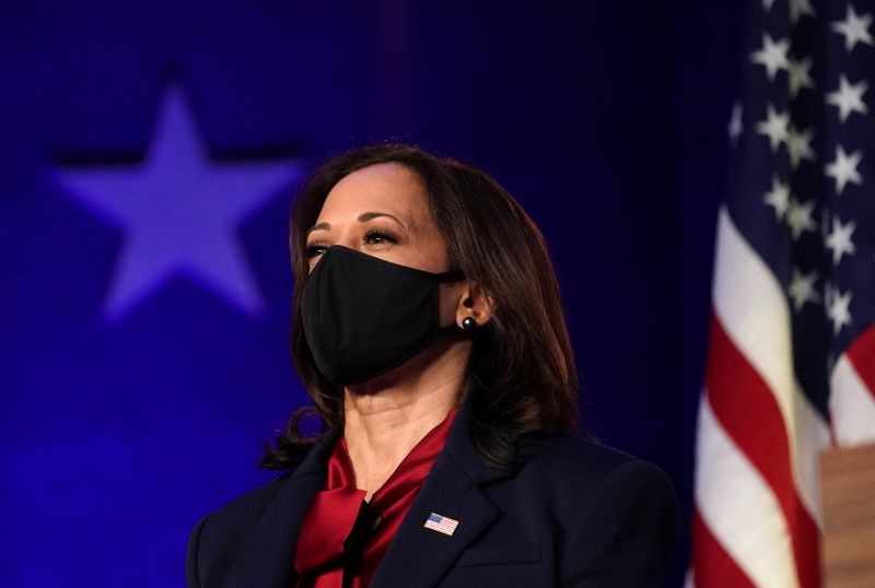 Vice presidential nominee Kamala Harris listens as U.S Democratic presidential nominee Joe Biden speaks about election results in Wilmington, Delaware, U.S., November 6, 2020. (REUTERS Photo)