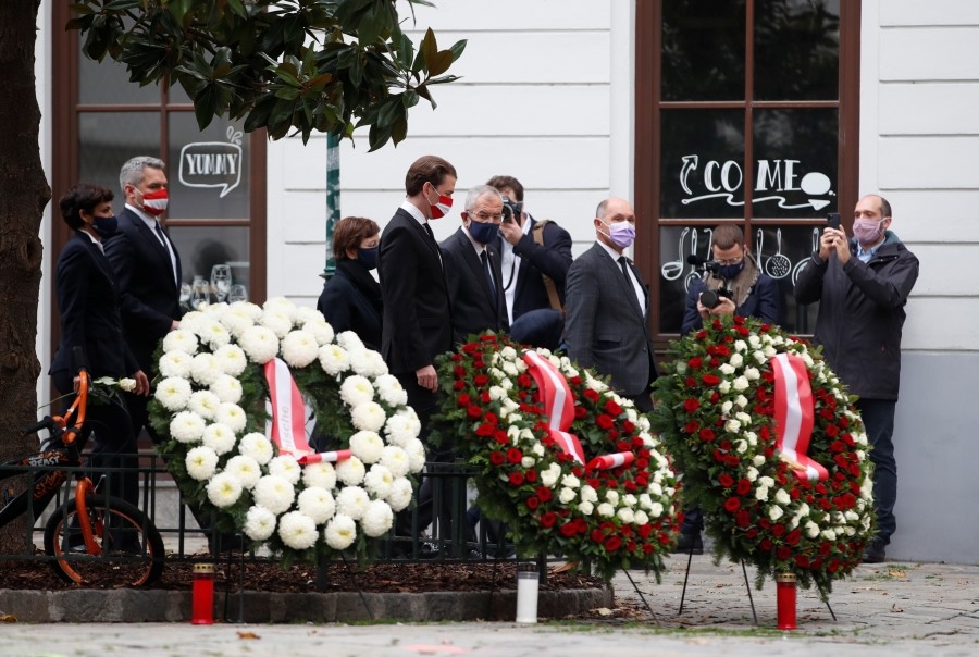 Austria Chancellor Sebastian Kurz, President Alexander van der Bellen and President of Parliament Werner Sobotka attend a wreath laying ceremony after a gun attack in Vienna, Austria on November 3. (Reuters Photo)