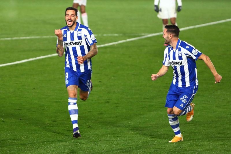 Deportivo Alaves' Joselu celebrates scoring their second goal REUTERS/Javier Barbancho