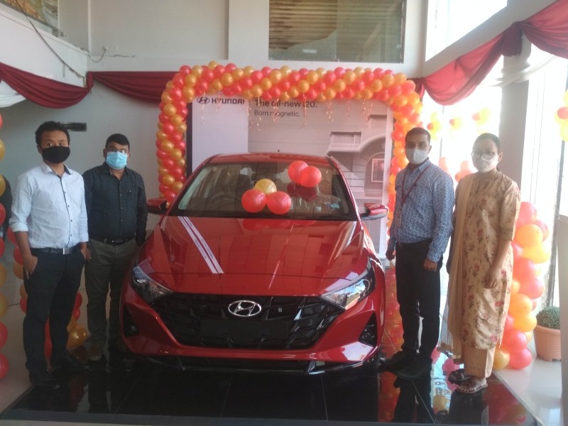 Floyd Hyundai launched 'The All New i20' in Dimapur at its showroom at Purana Bazar on Monday. The new model was launched by branch manager, Axis Bank, Purana Bazar branch, Salil Kumar Chowdhury. (Morung Photo)