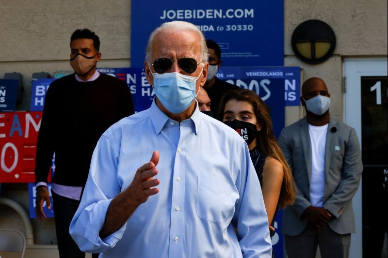 Democratic U.S. presidential nominee and former Vice President Joe Biden gestures as he speaks during a campaign stop at a Victory Center in Fort Lauderdale, Florida, U.S., October 29, 2020. (REUTERS File Photo)