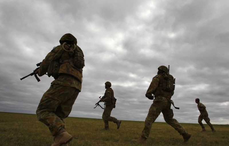 Members of Australia's special forces conduct an exercise during the Australian International Airshow in Melbourne March 2, 2011. (REUTERS File photo)