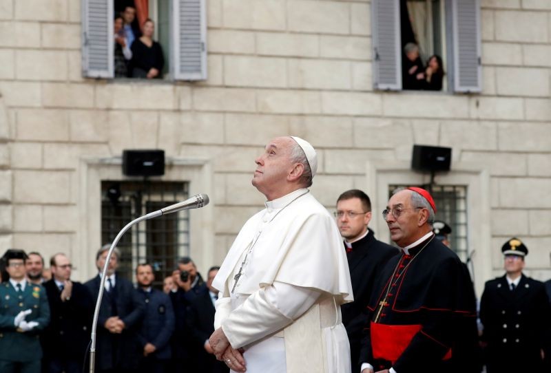 Pope Francis leads the Immaculate Conception celebration prayer in Piazza di Spagna in Rome, Italy, December 8, 2019. (REUTERS File Photo)