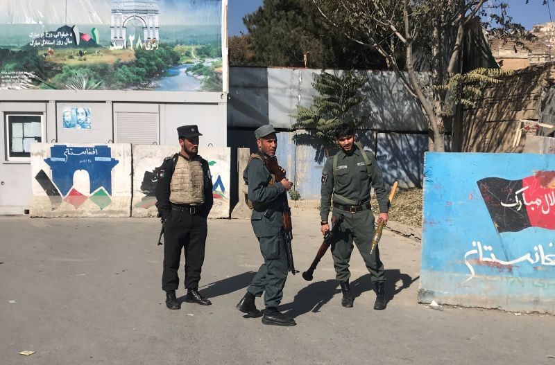 Afghan policemen keep watch near the site of an attack in Kabul, Afghanistan November 2, 2020. (REUTERS Photo)