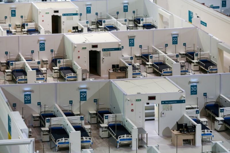 An interior view shows the Krylatskoye indoor ice skating arena following the decision of local authorities to turn it into a temporary hospital amid the coronavirus disease (COVID-19) outbreak in Moscow, Russia October 5, 2020. ( REUTERS File Photo)