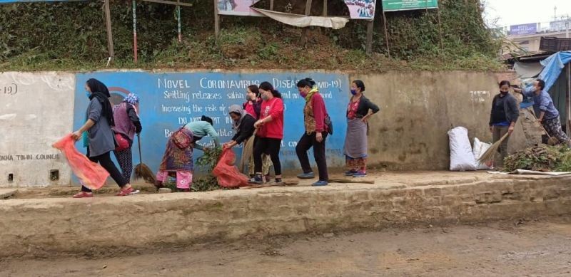 Members of the business community during the cleanliness drive and social work at Wokha on November 18. (Photo Courtesy: WDCC&I)