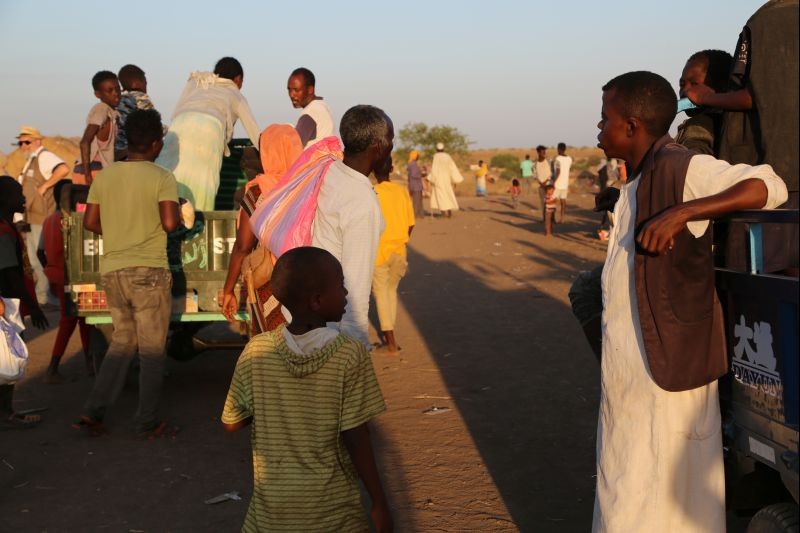 Ethiopians who fled the ongoing fighting in Tigray region, arrive to be processed for emergency food and logistics support by the World Food Program in Hamdait village on the Sudan-Ethiopia border in eastern Kassala state, Sudan  November 17, 2020. (REUTERS Photo)