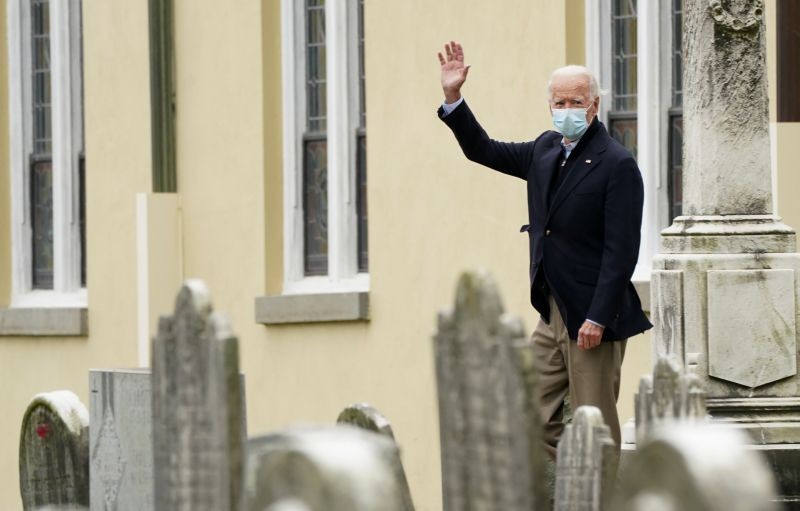 U.S. President-elect Joe Biden waves as he departs church in Wilmington, Delaware, U.S., November 15, 2020. (REUTERS Photo)