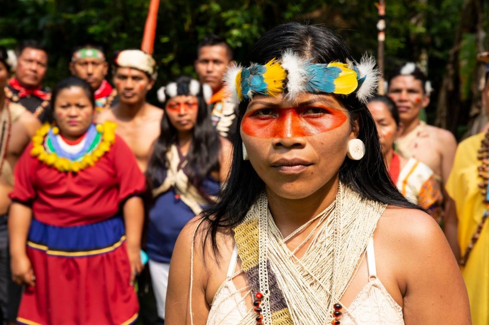 2020 Goldman Environmental Prize Winner for South Central America Nemonte Nenquimo and members of the Waorini community; photo credit – Jeronimo Zun?iga