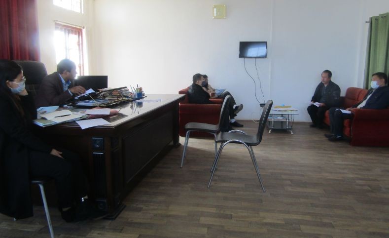 DTF members, along with DC Kiphire, Ajit Kumar Ranjan (IAS) during the meeting held at the Deputy Commissioner’s office, Kiphire on December 10. (Photo Courtesy: CMO office Kiphire) 