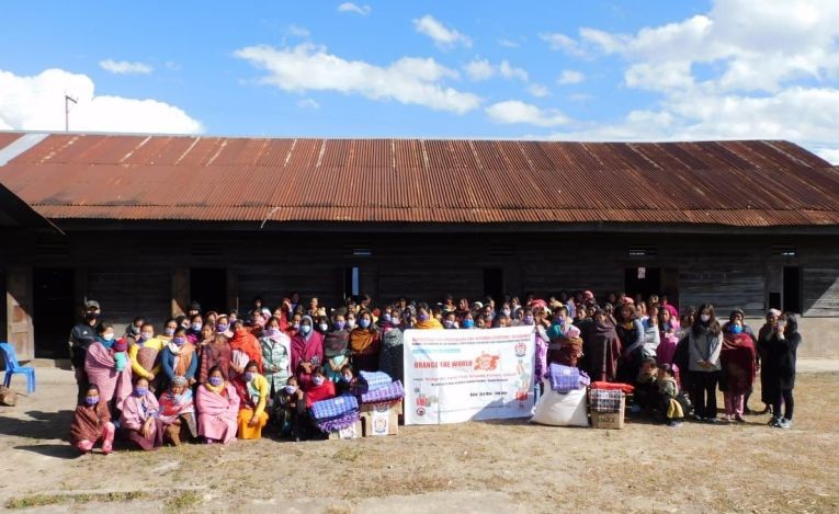 Women after receiving the blankets from District Administration Phek and DLCW- Mahila Shakti Kendra Phek at Phokhungri village.