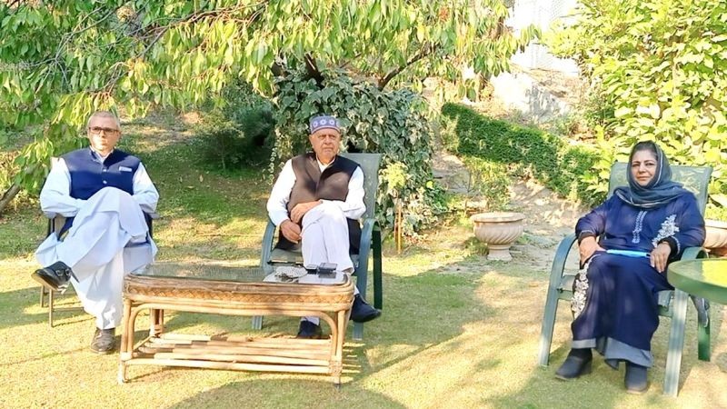 National Conference leaders Farooq Abdullah and Omar Abdullah, PDP President Mehbooba Mufti and other leaders during an all-party meet of the signatories of the Gupkar declaration, at the residence of NC President Farooq Abdullah in Srinaga. (IANS Photo)