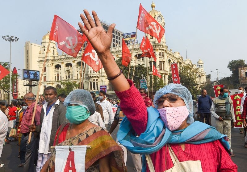 Farmers take part in a rally to protest against the Center's new farm laws, in Kolkata on December 16, 2020. (PTI Photo)