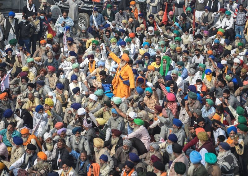 New Delhi: Farmers stage a protest at Singhu border during their 'Delhi Chalo' march against the Centre's new farm laws, in New Delhi, Tuesday, Dec. 1, 2020. (PTI Photo)