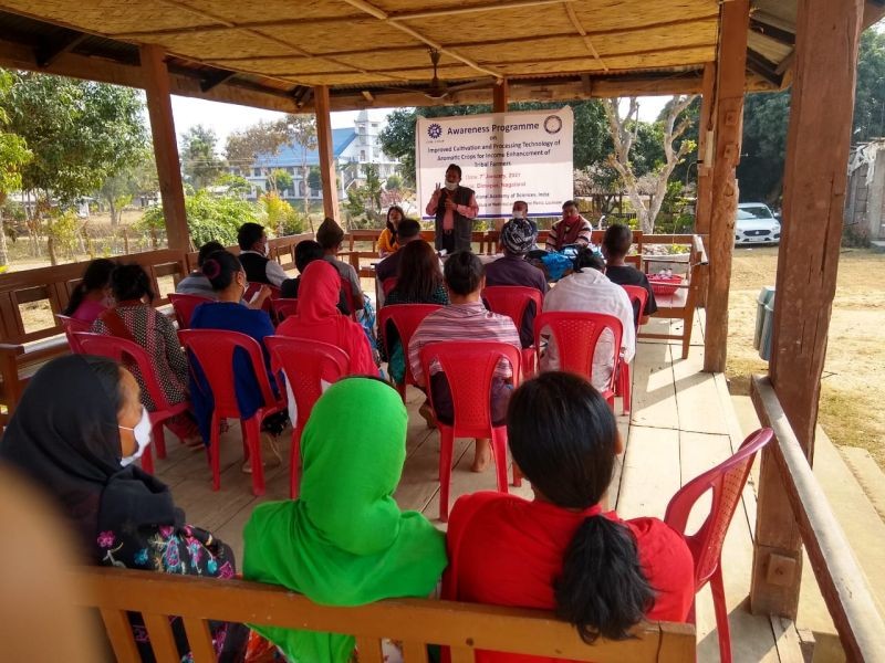 CSIR-CIMAP team conduct awareness programme on aromatic crops at Lhothavi Village in Dimapur. 