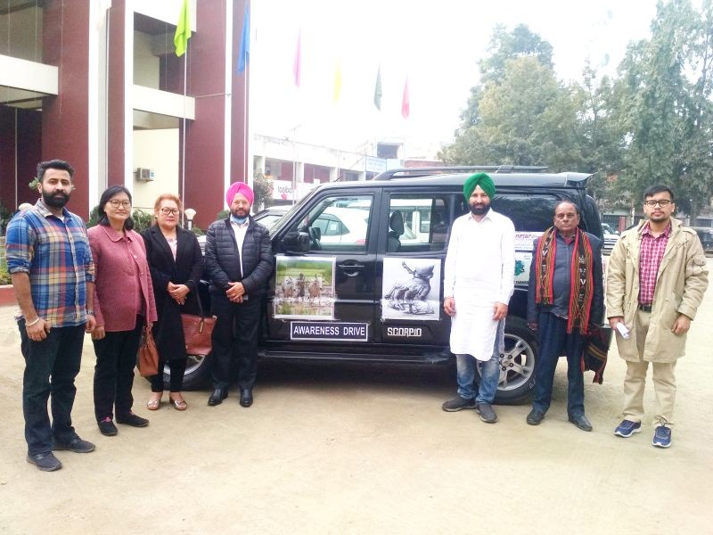 Farmers from Punjab along with members of Bharatiya Farmers Agro Business Development Co-operative Ltd., and others after a press briefing in Dimapur, on January 17. (Morung Photo)