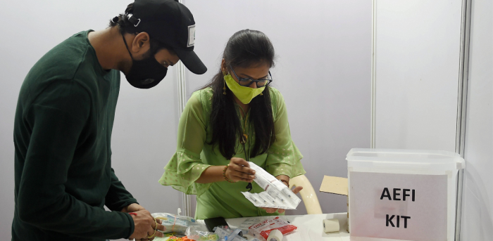 Medics prepare during a vaccination dry run in Mumbai. Credit: PTI Photo