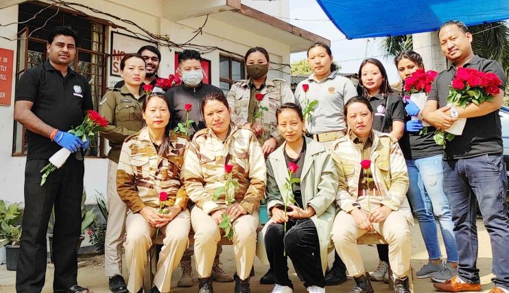 Team Dimapur 24/7 celebrated Valentine's Day by distributing roses to personnel of the Dimapur Police, CRPF and Assam Rifles in Dimapur on February 14.