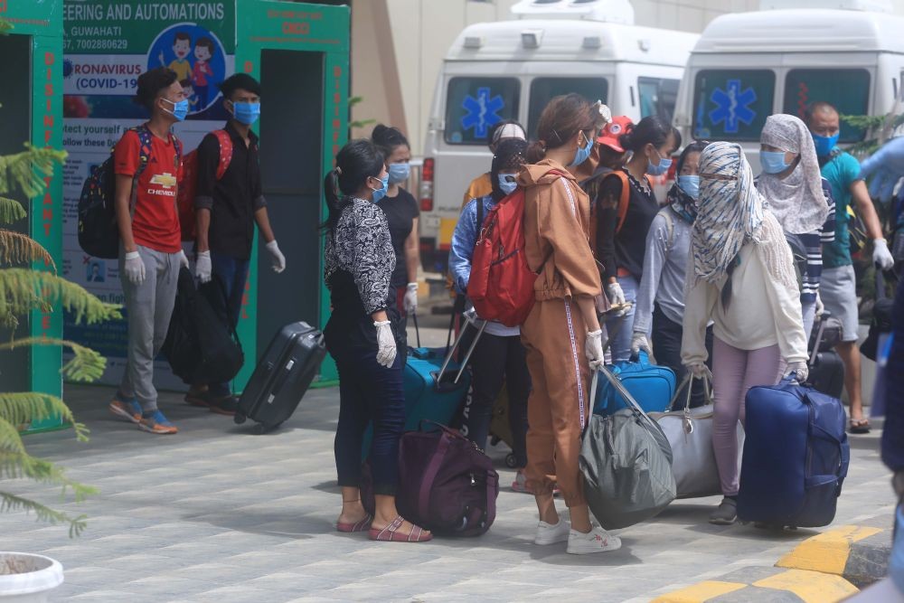 Returnees arrive to Dimapur Railway Station during the lockdown in 2020. (Morung file Photo)