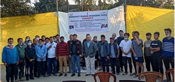 Arun Kumar Yadav, Director of Development Commissioner (Handicrafts), New Delhi and T Rollee Vareishim, Senior Assistant Director (H), Handicrafts Service Centre, Kohima visited handicrafts training programme under Samarth scheme of capacity building in textile sector at Electric Colony, Dimapur on February 4. The items developed by the handicrafts artisans are found innovative and marketable with good impressions. The Director encouraged the artisans for further productions and look forward for a better income generation. 