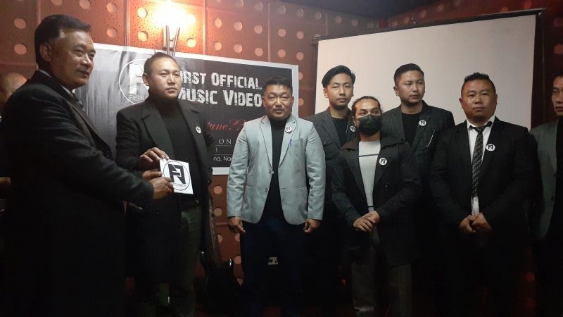 Dr Hovithal Sothu and others with band members of Fifth Note. (Morung Photo)