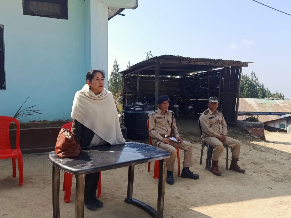Dr Nukshisangla Jamir, DPO (RCH & UIP), Zunheboto interacting with the participants. (Photo Courtesy: CMO Office Zunheboto)