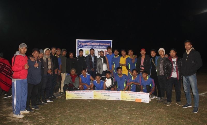 The champions Chopsa Youth along with the organisers of the tournament Naoshelim and others at Lapa Lampong, Tizit, Mon.