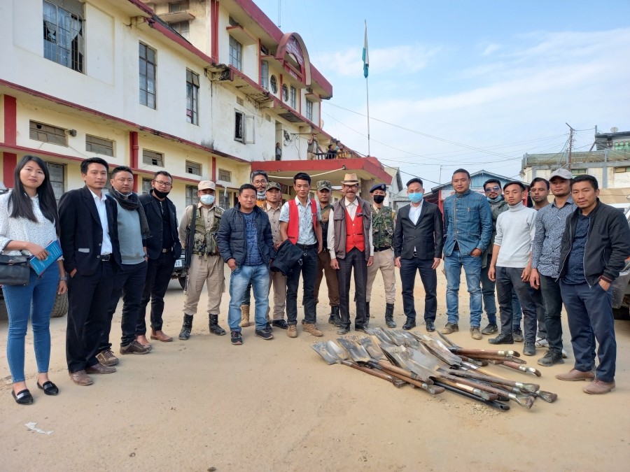 EAC Wokha HQ Yentinoungbou along with CROW members on February 23. (Photo Courtesy: Media Cell, CROW)