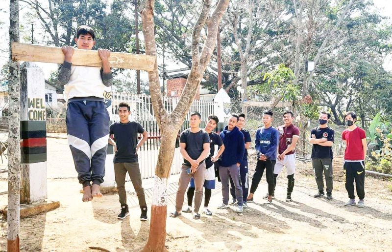 Army aspirants attending the pre-recruitment youth meet at Heningkunglwa and Peren on February 13. (Photo Courtesy: IGAR (North))