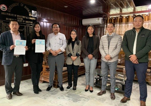 Hokishe K Assumi, Director of Industries & Commerce, Government of Nagaland with partner organizations. (Photo Courtesy: YouthNet)