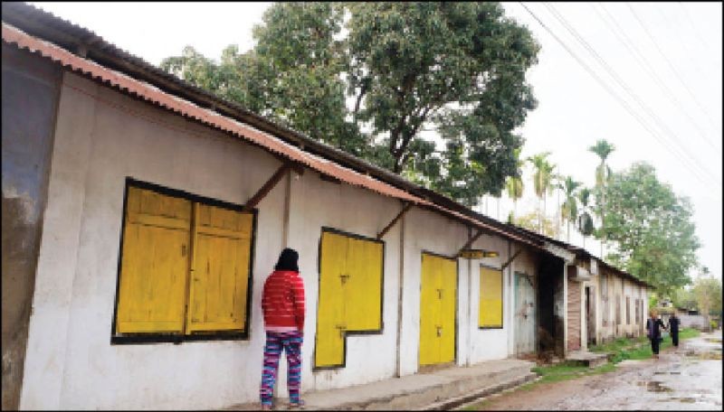 Chicken zone - an otherwise bustling place for the neighbourhood wears a desolate look on Sunday in Dimapur. (Morung Photo)