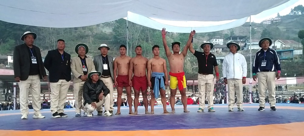 Champion Kezhavizo Thevo with others. (Morung Photo)