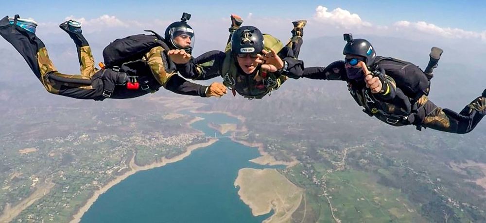 Himachal Pradesh: Indian Army with Turkmenistan Special forces carry out the first leg of sky-diving training. (PTI Photo)