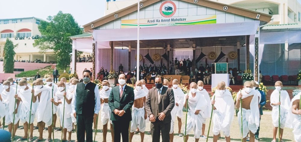 Chief Minister Neiphiu Rio, Speaker Sharingain Longkumer and Home Commissioner Abhijit Sinha with school children depicting the Dandi March at Secretariat Plaza, Kohima on March 12. (Morung Photo)