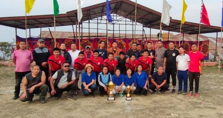 Winners with officials during 2nd Peli Sekrenyi spot kick shootout 2021.