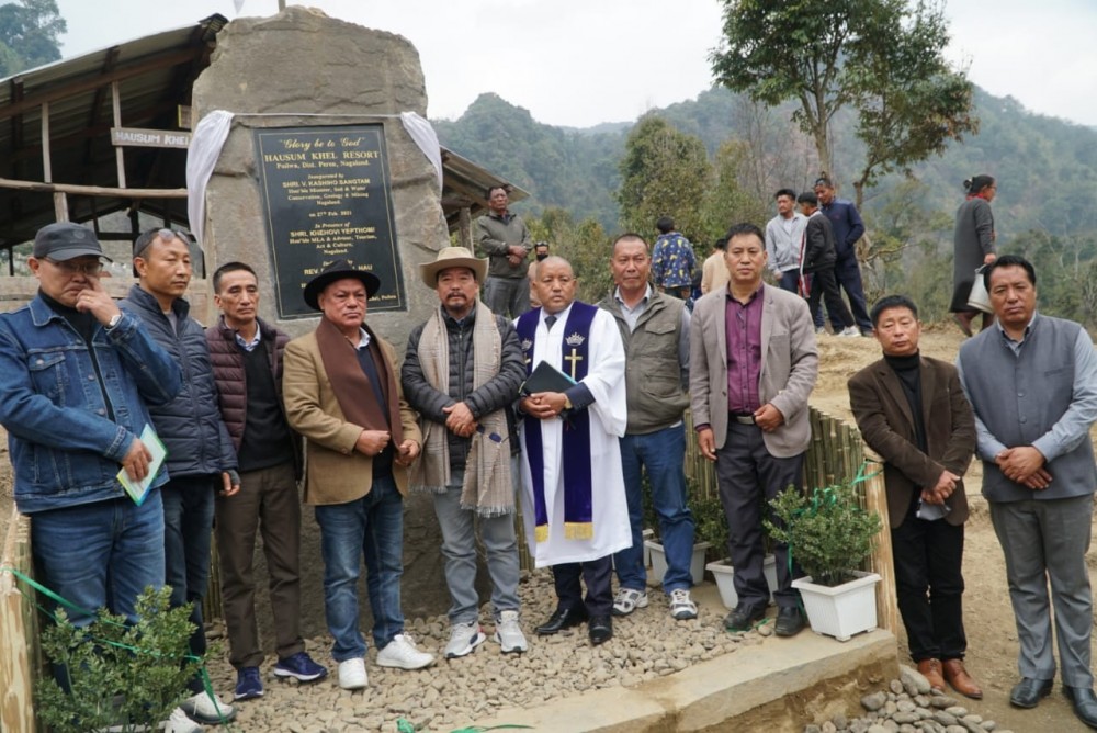 Minister V Kashiho Sangtam, Advisor Khehovi Yepthomi and others during the unveiling of the monolith at Hausam Khel Resort on February 27.