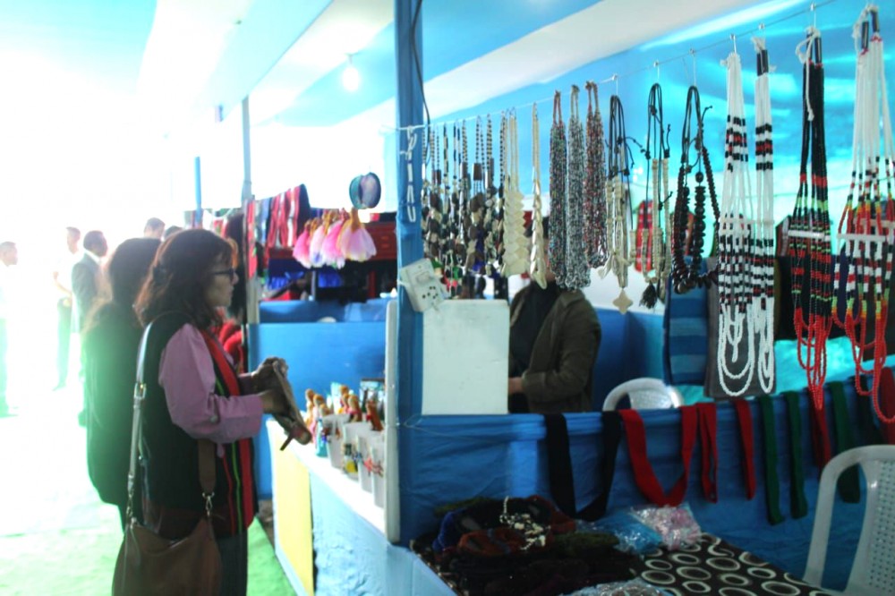 Visitors visiting stalls at the National Handloom Expo under the aegis of Nagaland Handloom & Handicrafts Development Corporation Ltd. (NHHDC) Dimapur held at Gorkha Public Panchayat Ground, Chandmari starting from March 21. (Morung Photo)