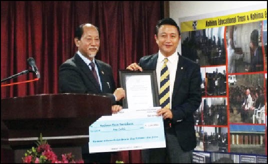 Kethoser Aniu Kevichusa receiving the Gordon Graham Prize from Chief Minister of Nagaland at Hotel Vivor on April 9. (Morung Photo)
