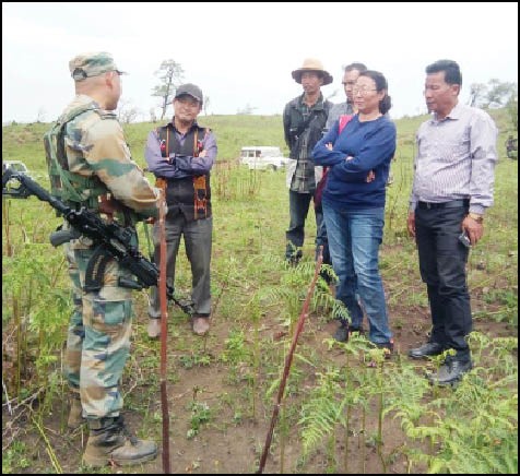 Tangkhul Naga Civil Society leaders communicate with Assam Rifles personnel at Sihai Village in Ukhrul district on April 27, Saturday, in an attempt to mitigate the standoff between the AR and NSCN (IM). (Photo Courtesy: Social Media)