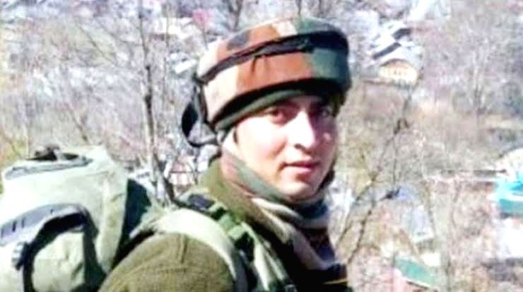 This Kashmiri digs everyday in search of his soldier son's last remains. (IANS Photo)
