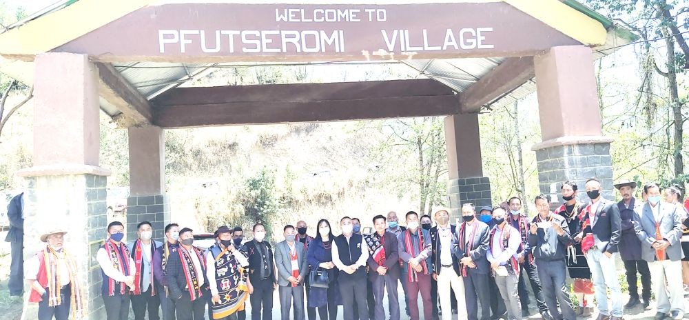 Neiba Kronu and others during the inauguration of Pfutseromi village blacktopped road on April 24. (Morung Photo)
