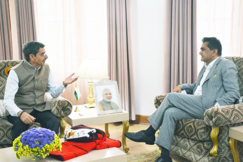 Governor RN Ravi with Niti Aayog CEO Amitabh Kant at the Raj Bhavan on April 6. (Photo Courtesy: PRO to Governor)