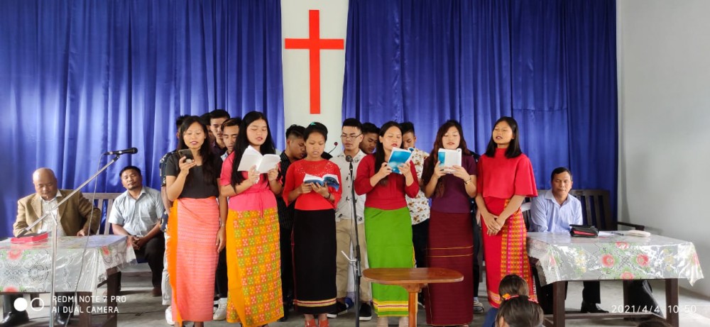 A group of singers present a song during the of Easter Sunday service at Kuki Christian Church, Jalukie Town on April 4.