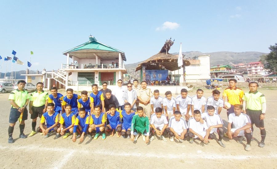 LSU officials along with Thungchio Ngullie UBSI Wokha PS, who graced the last quarter-final match of the 20th edition of the LSU’s Martyr’s Trophy between Sunglup Students’ Union and Tsumang FC at local ground, Wohka on April 20.