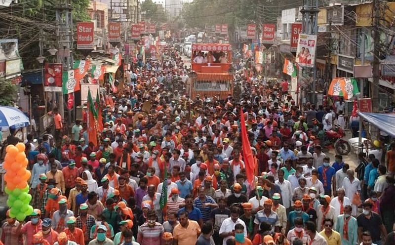 Nadia: Home Minister Amit Shah campaigns ahead of 5th phase of West Bengal Assembly polls, at Krishnanagar in Nadia district, Friday, April 16, 2021. (PTI Photo)(