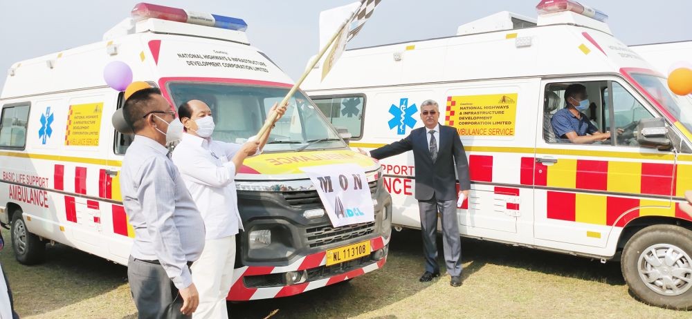 Chief Minister Neiphiu Rio flagging off the life support ambulances at The Secretariat Plaza, Kohima on April 27. (Morung Photo)