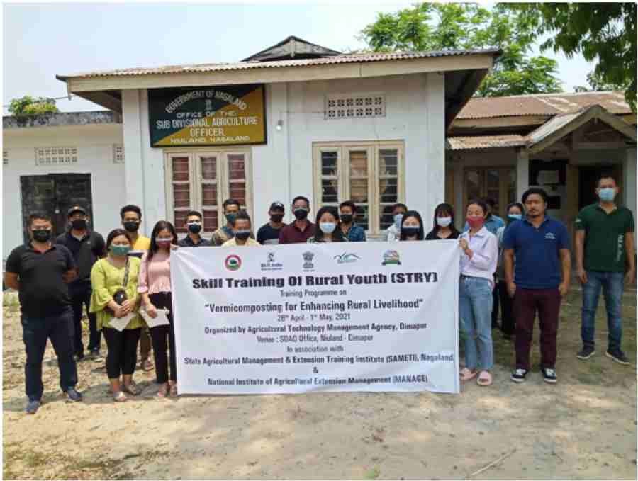 Resource persons and participants during the STRY programme at SDAO, Niuland.