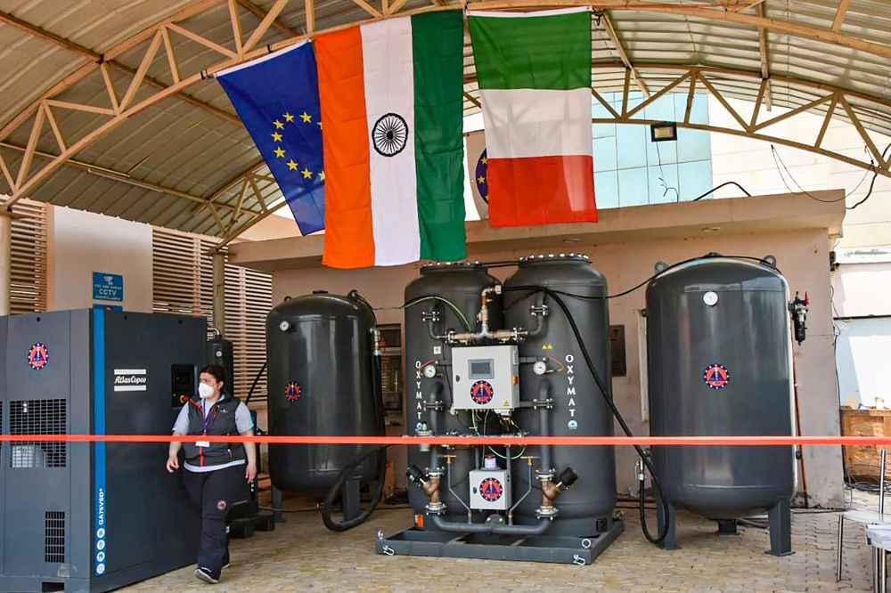 **EDS: IMAGE POSTED BY @PIBHomeAffairs** Greater Noida: An oxygen plant installed at ITBP Referral Hospital after equipments arrived from Italy,  in Greater Noida, Friday, May 7, 2021. (PTI Photo)