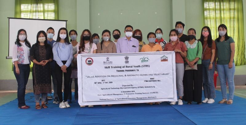 Resource person Dr Sashiyangba, District Project Officer, Land Resources Department along with participants